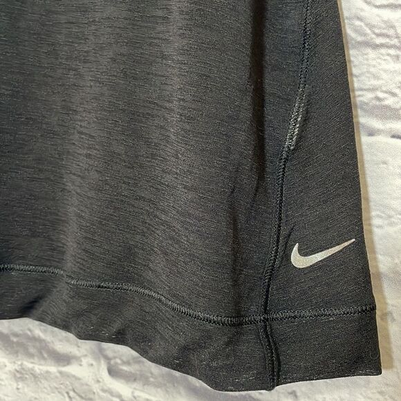 NIKE Dri-Fit Sheer Tank Size Small - Picture 3 of 6